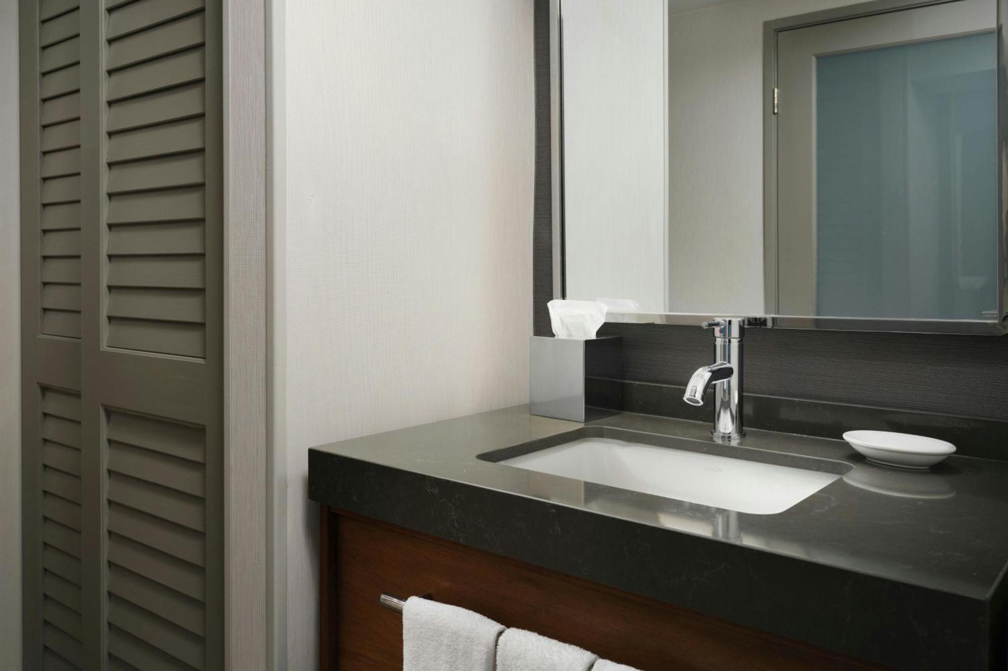 Courtyard By Marriott Santa Rosa Hotel Exterior photo