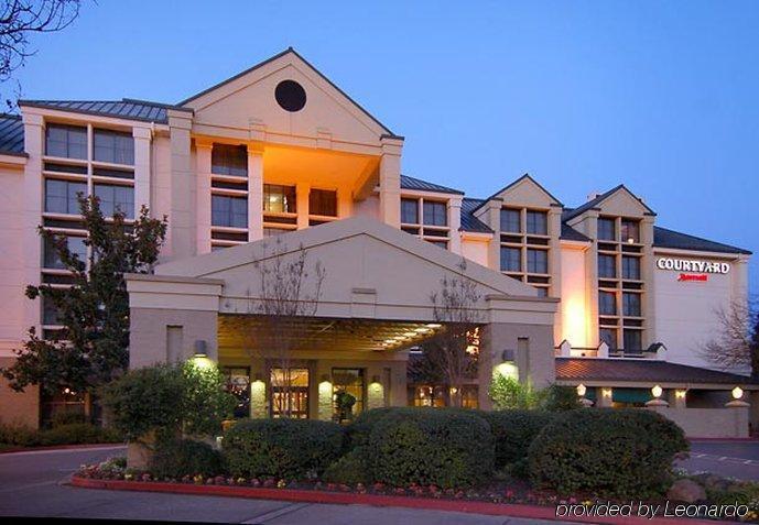Courtyard By Marriott Santa Rosa Hotel Exterior photo