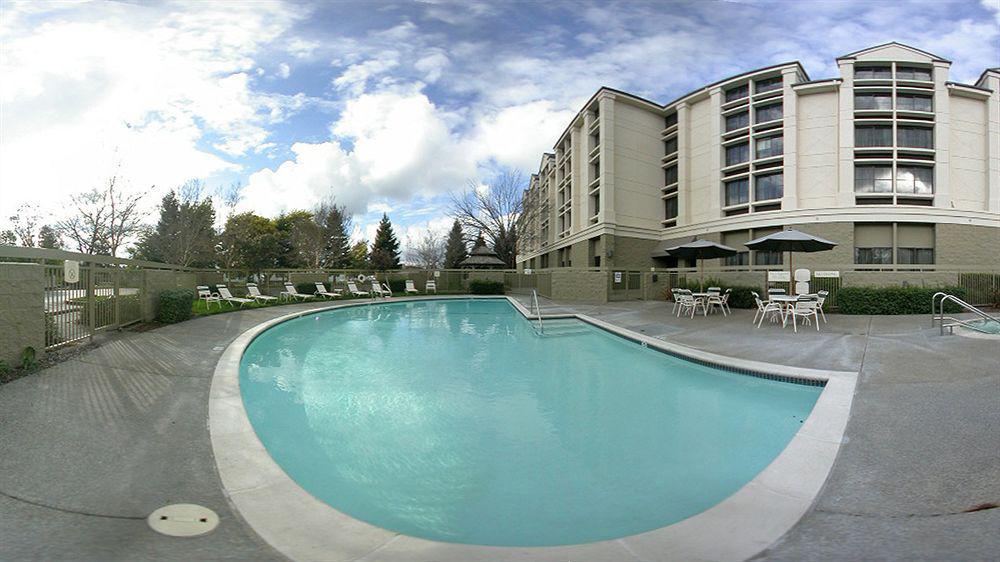 Courtyard By Marriott Santa Rosa Hotel Exterior photo