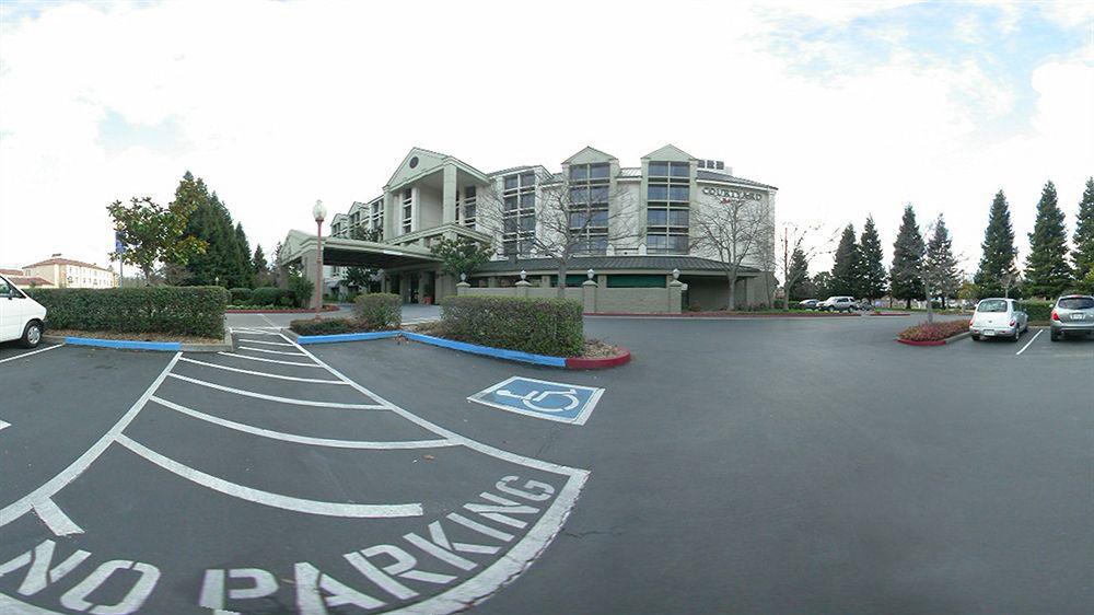 Courtyard By Marriott Santa Rosa Hotel Exterior photo